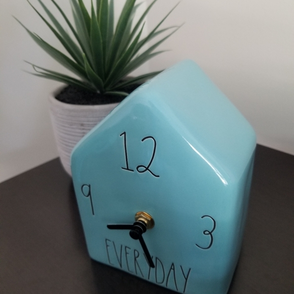 "Every Day" Rae Dunn Clock - Picture 2 of 4